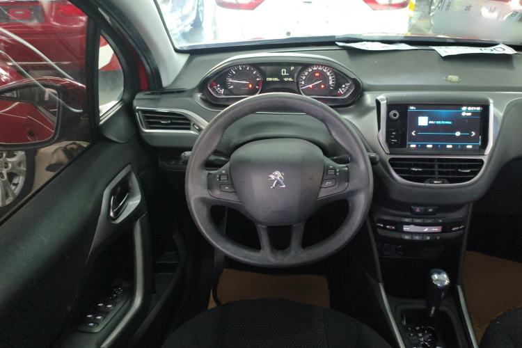 Used Peugeot 2008 2018 1.6L Automatic Fashion Edition Steering Wheel