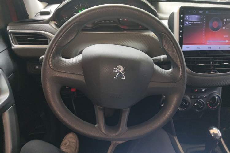 Used Peugeot 2008 2018 1.6L Automatic Trend Edition Steering Wheel