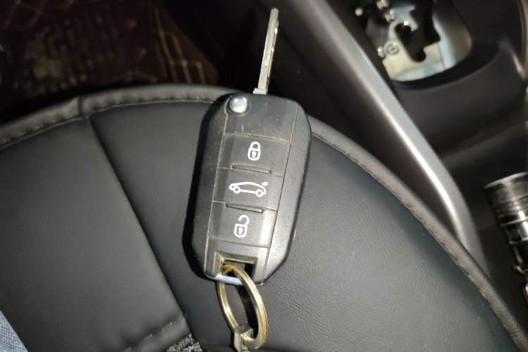 Used Peugeot 2008 2018 1.6L Automatic Fashion Edition Vehicle Key