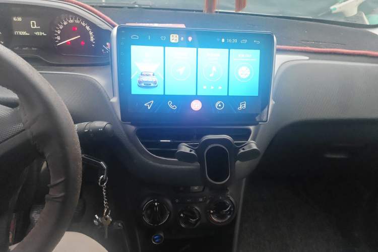 Used Peugeot 2008 2018 1.6L Manual Trend Edition Audio And AC Panel