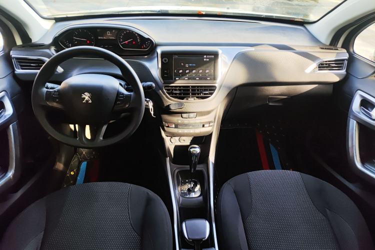 Used Peugeot 2008 2018 1.6L Automatic Fashion Edition Center Console