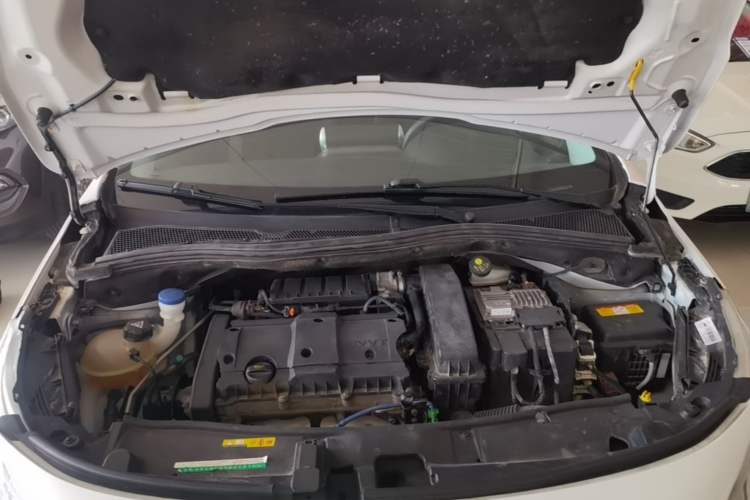 Used Peugeot 2008 2018 1.6L Automatic Trend Edition Engine Bay