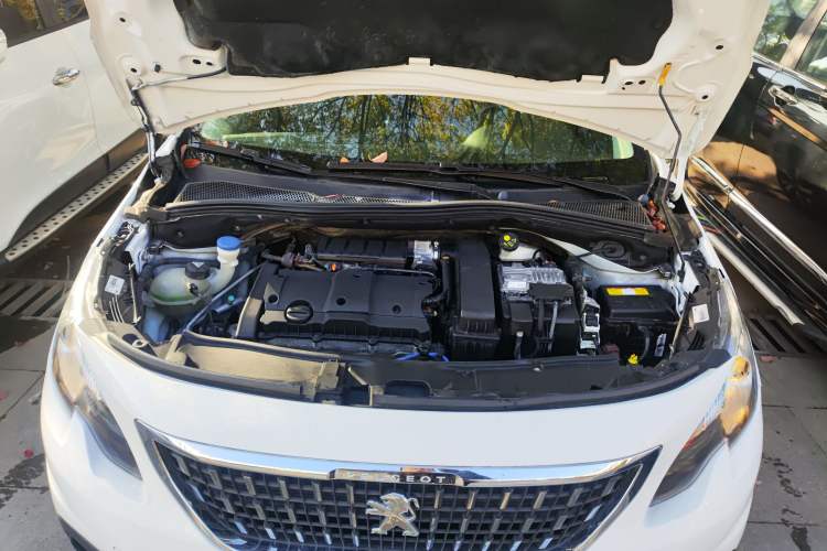 Used Peugeot 2008 2018 1.6L Automatic Fashion Edition Engine Bay