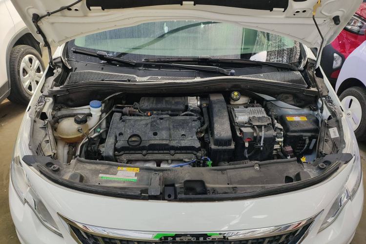 Used Peugeot 2008 2018 1.6L Automatic Trend Edition Engine Bay