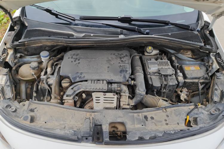 Used Peugeot 2008 2018 230THP Automatic Fashion Edition Engine Bay
