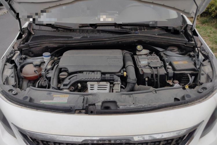 Used Peugeot 2008 2018 230THP Automatic Fashion Edition Engine Bay