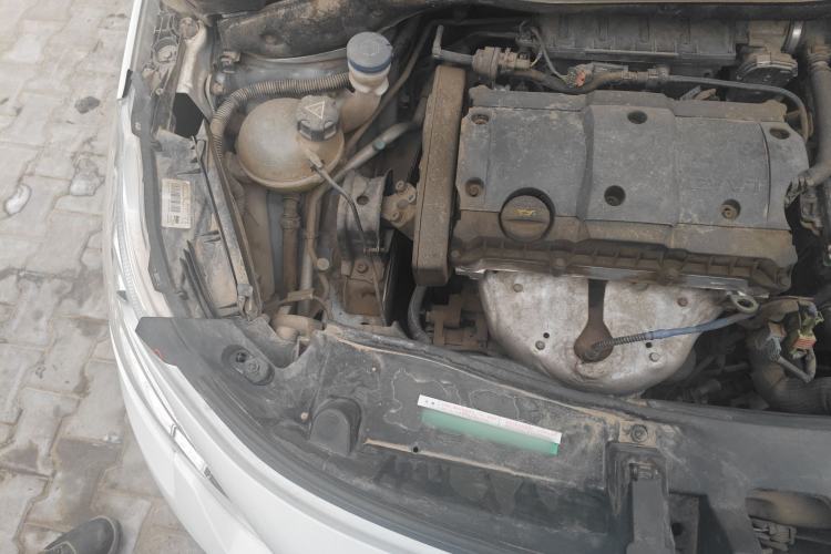 Used Peugeot 2008 2018 1.6L Manual Trend Edition Engine Bay Right