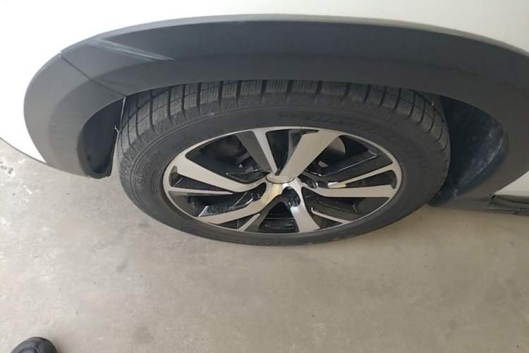 Used Peugeot 2008 2018 1.6L Automatic Fashion Edition Exterior 4