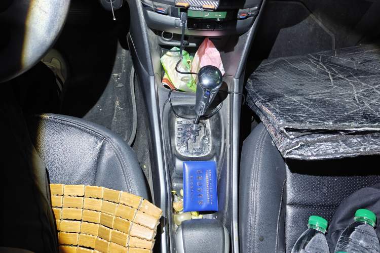 Used Peugeot 2008 2018 1.6L Automatic Connectivity Model Gear Lever