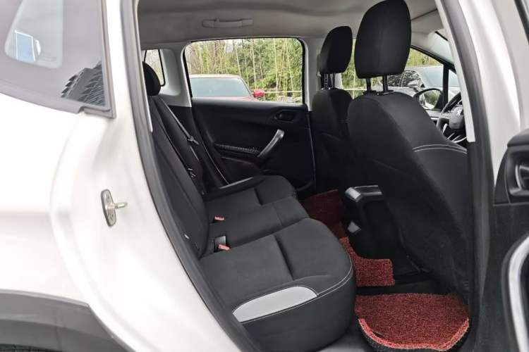 Used Peugeot 2008 2018 1.6L Automatic Trend Edition Headliner