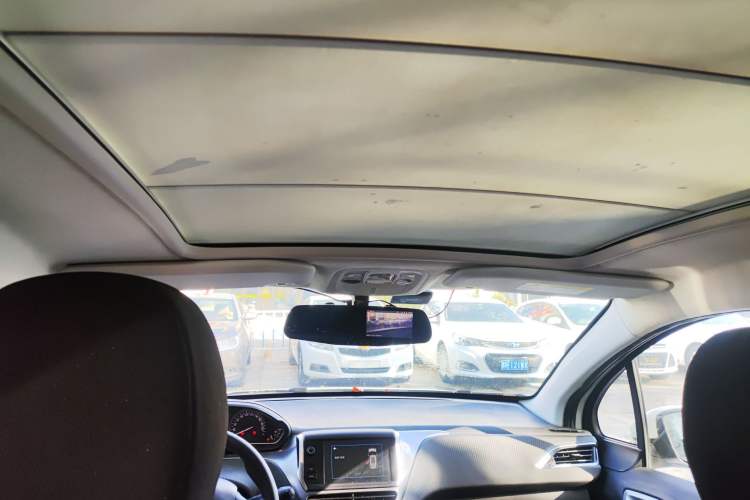 Used Peugeot 2008 2018 1.6L Automatic Fashion Edition Headliner