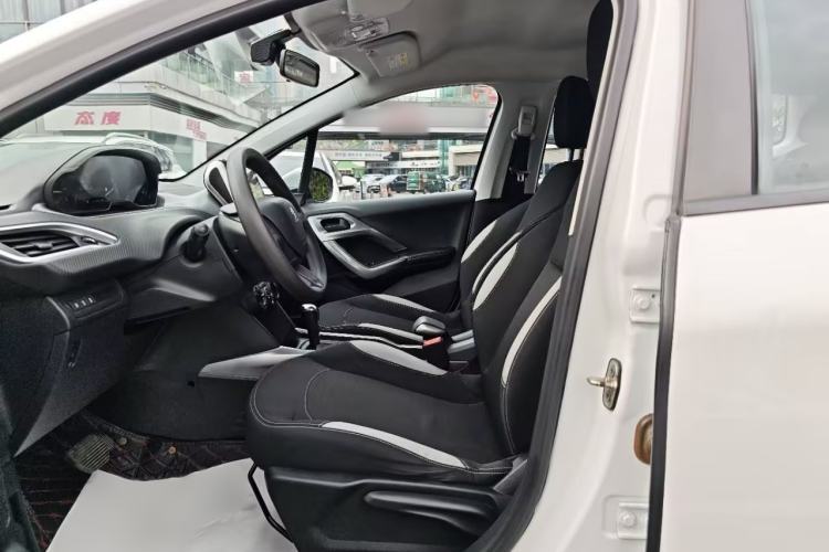 Used Peugeot 2008 2018 1.6L Automatic Trend Edition Interior 1