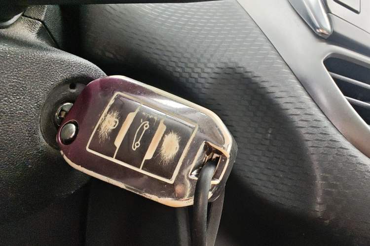 Used Peugeot 2008 2018 230THP Automatic Fashion Edition Interior 1