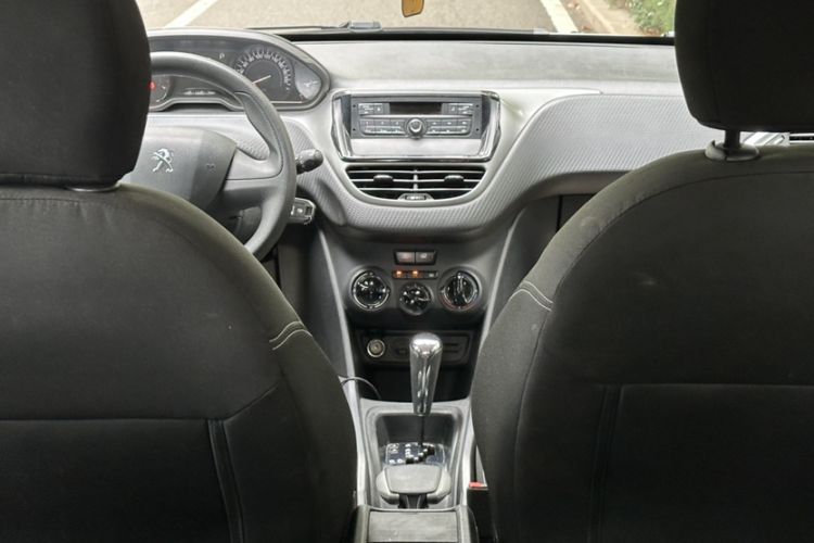 Used Peugeot 2008 2018 1.6L Automatic Trend Edition Interior 1