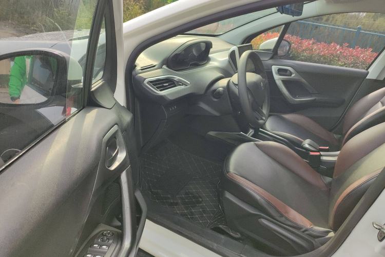 Used Peugeot 2008 2018 1.6L Automatic Trend Edition Interior 3