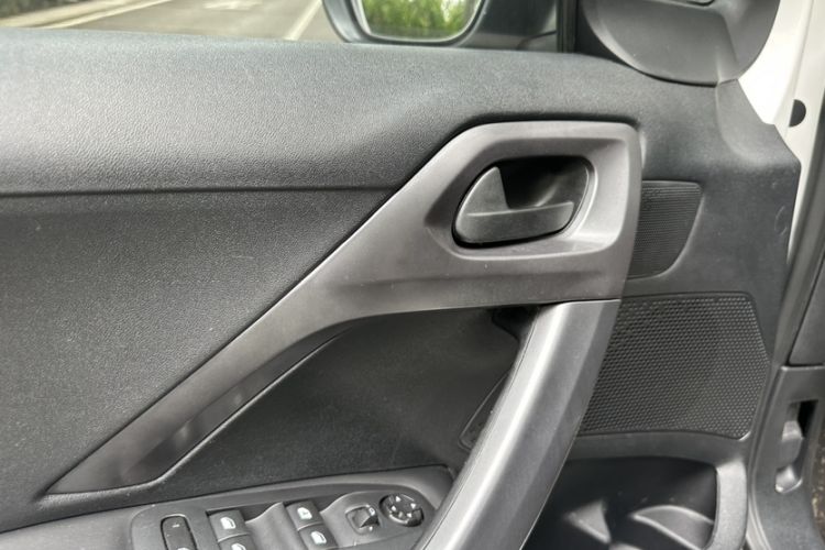 Used Peugeot 2008 2018 1.6L Automatic Trend Edition Interior 9