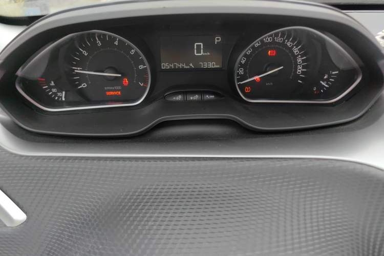 Used Peugeot 2008 2018 230THP Automatic Fashion Edition Odometer Close Up
