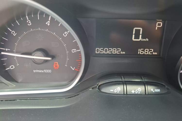 Used Peugeot 2008 2018 230THP Automatic Luxury Edition Odometer Close Up