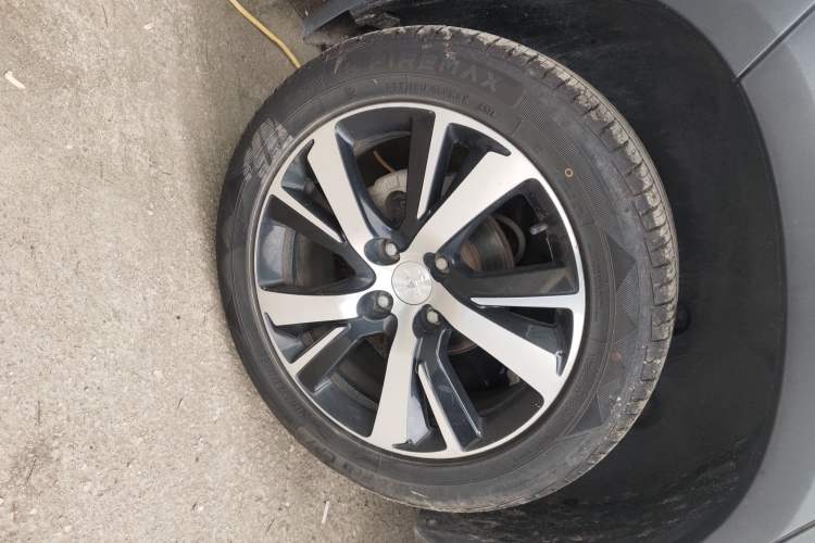 Used Peugeot 2008 2018 230THP Automatic Luxury Edition Right Rear Wheel Hub