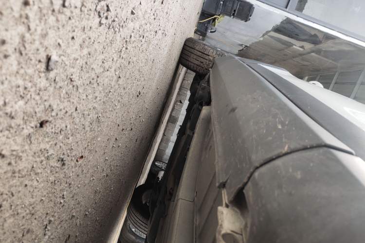 Used Peugeot 2008 2018 230THP Automatic Luxury Edition Right Side Sill