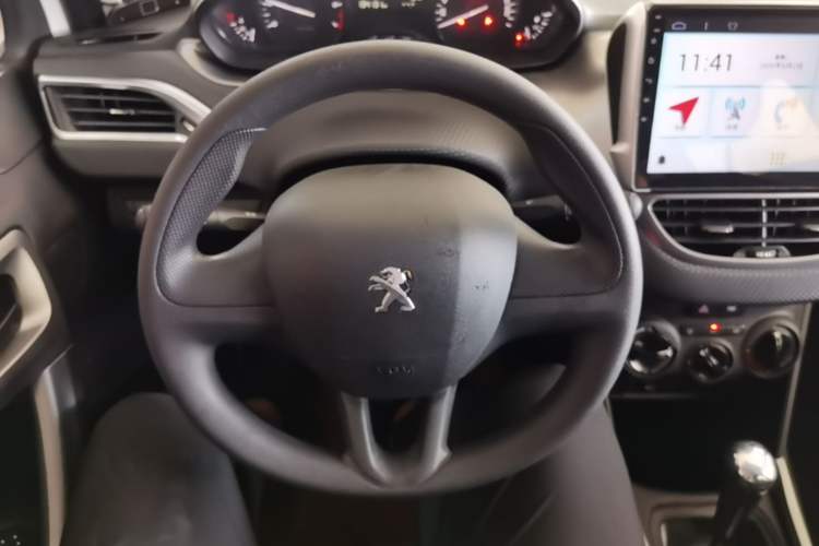 Used Peugeot 2008 2018 1.6L Automatic Trend Edition Steering Wheel