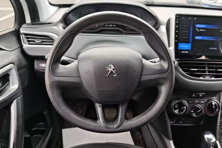 Used Peugeot 2008 2018 1.6L Automatic Trend Edition Steering Wheel