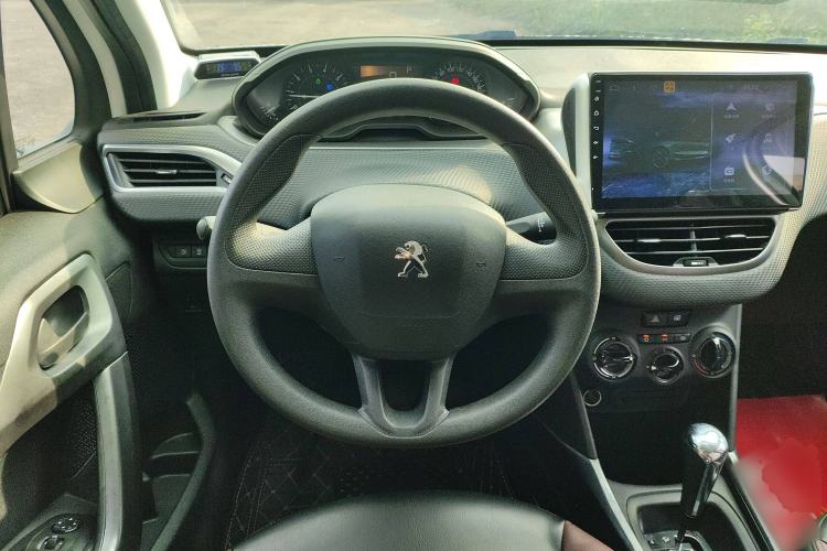 Used Peugeot 2008 2018 1.6L Automatic Trend Edition Steering Wheel