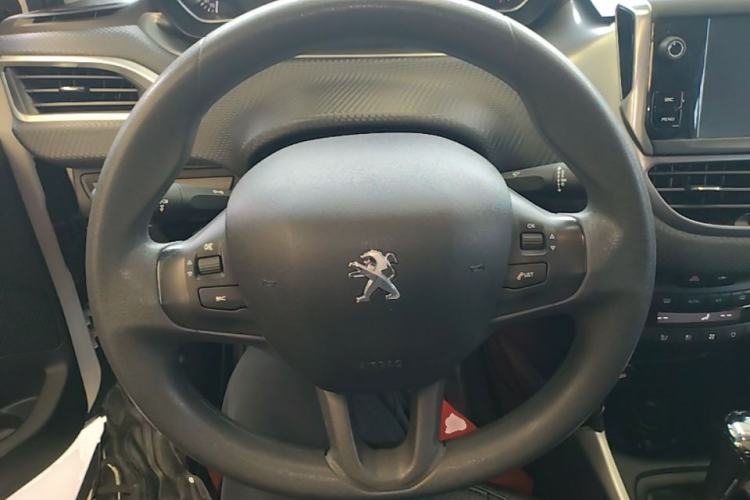 Used Peugeot 2008 2018 1.6L Automatic Fashion Edition Steering Wheel