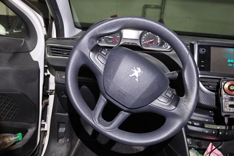 Used Peugeot 2008 2018 1.6L Automatic Connectivity Model Steering Wheel