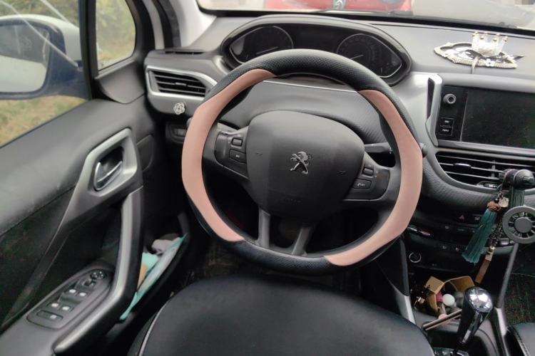 Used Peugeot 2008 2018 230THP Automatic Fashion Edition Steering Wheel