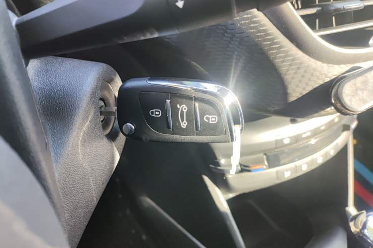 Used Peugeot 2008 2018 1.6L Automatic Fashion Edition Vehicle Key