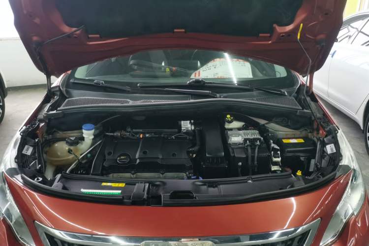 Used Peugeot 2008 2018 1.6L Automatic Trend Edition Engine Bay