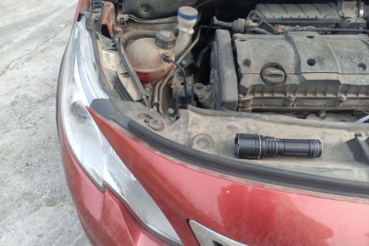 Used Peugeot 2008 2018 1.6L Automatic Trend Edition Engine Bay Right