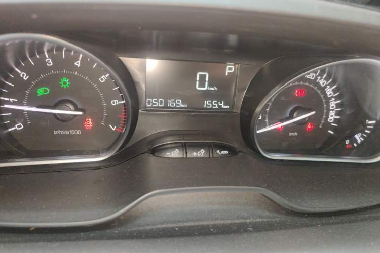 Used Peugeot 2008 2018 1.6L Automatic Fashion Edition Odometer Close Up