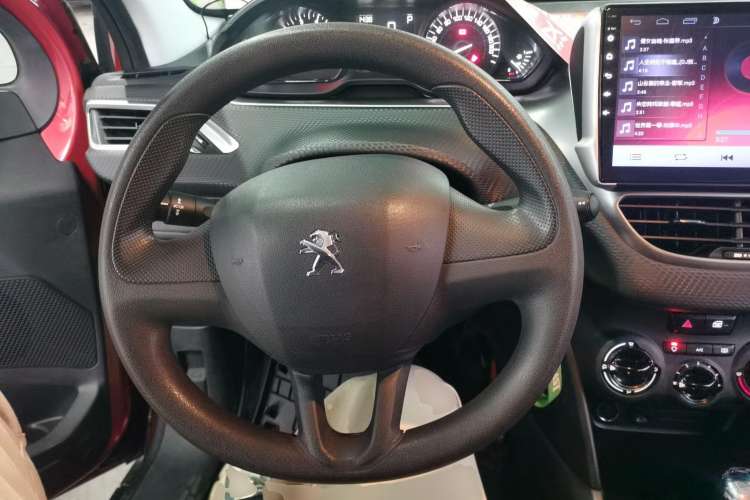 Used Peugeot 2008 2018 1.6L Automatic Trend Edition Steering Wheel