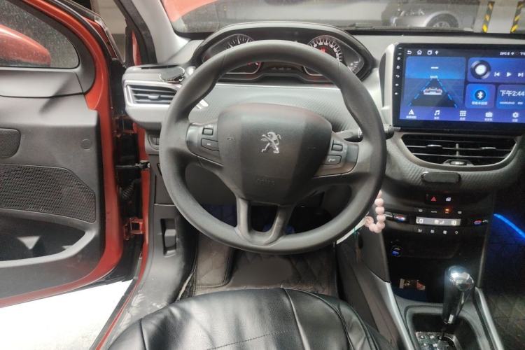 Used Peugeot 2008 2018 1.6L Automatic Fashion Edition Steering Wheel