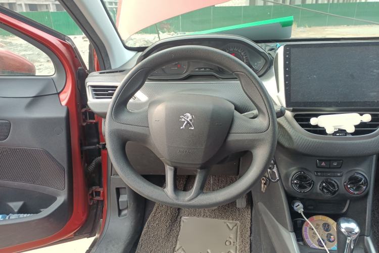 Used Peugeot 2008 2018 1.6L Automatic Trend Edition Steering Wheel