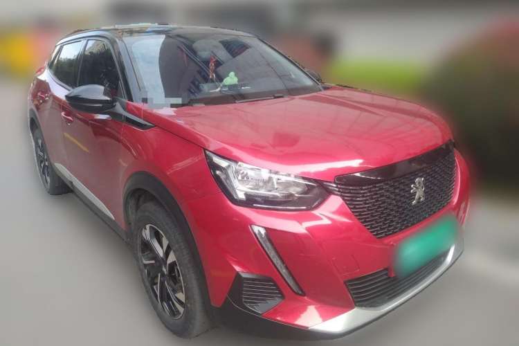 Used Peugeot 2008 2020 230THP Fashion Edition Front Right 45 Deg