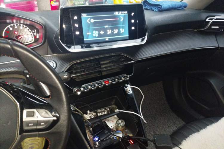 Used Peugeot 2008 2020 230THP RuiShang Edition Audio And AC Panel