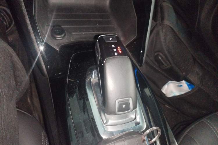 Used Peugeot 2008 2020 230THP 3D ZhenShang Edition Gear Lever