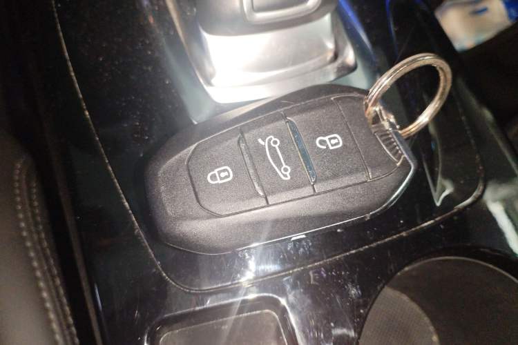 Used Peugeot 2008 2020 230THP 3D ZhenShang Edition Interior 1