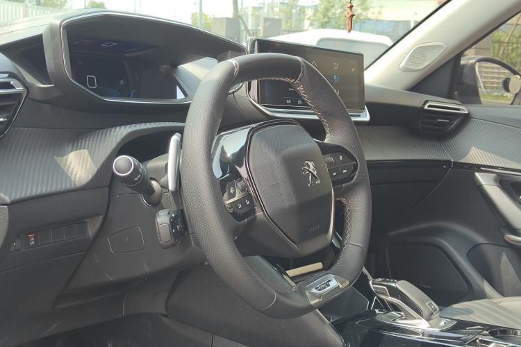 Used Peugeot 2008 2022 230THP THE ONE Interior 3