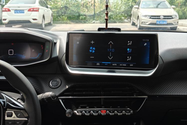 Used Peugeot 2008 2022 230THP THE ONE Interior 6