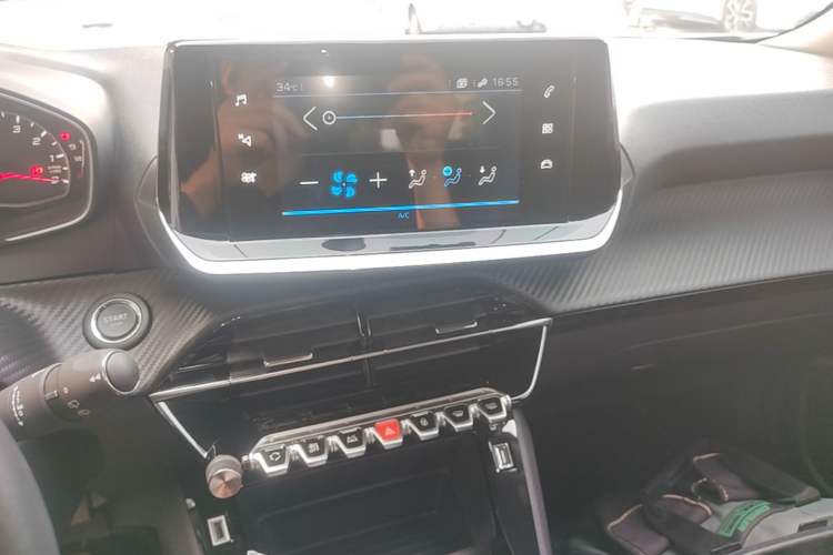 Used Peugeot 2008 2022 230THP THE ONE Audio And AC Panel
