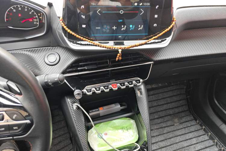 Used Peugeot 2008 2022 230THP THE ONE Audio And AC Panel