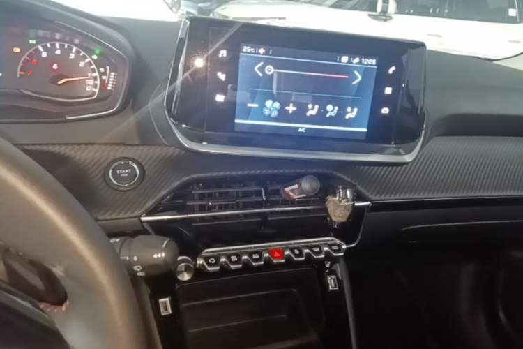 Used Peugeot 2008 2022 230THP THE ONE Audio And AC Panel