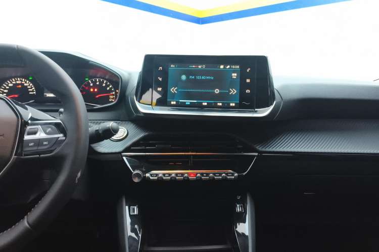 Used Peugeot 2008 2022 230THP THE ONE Audio And AC Panel