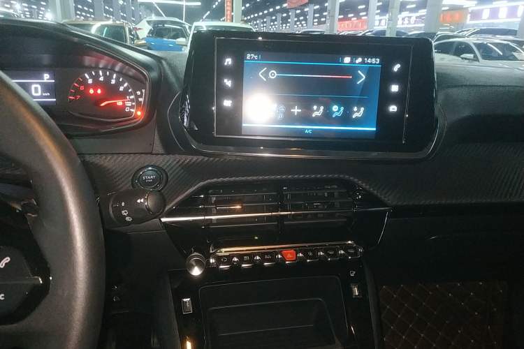 Used Peugeot 2008 2022 230THP THE ONE Audio And AC Panel
