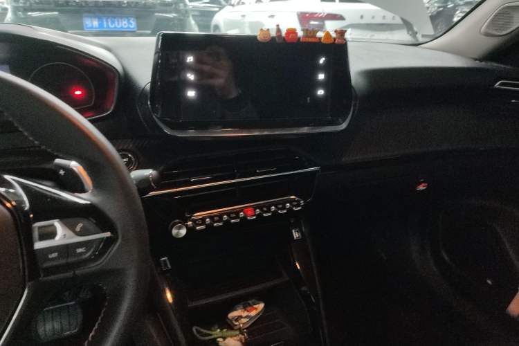 Used Peugeot 2008 2022 230THP THE ONE Audio And AC Panel