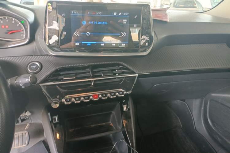 Used Peugeot 2008 2022 230THP THE ONE Audio And AC Panel